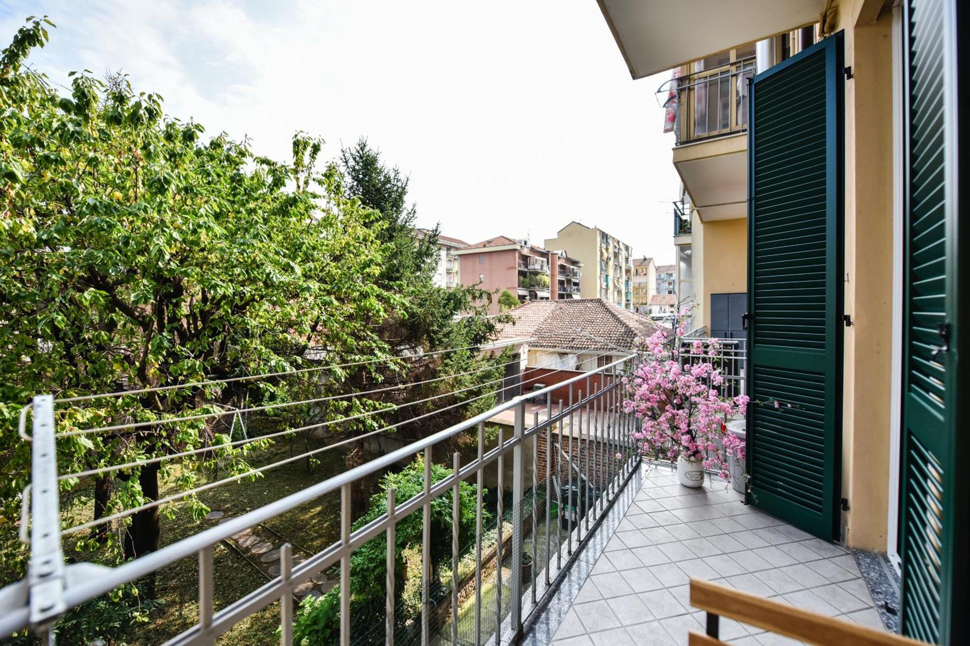 Benvenuti Casa Leo - Elegante Appartamento Turín Exterior foto